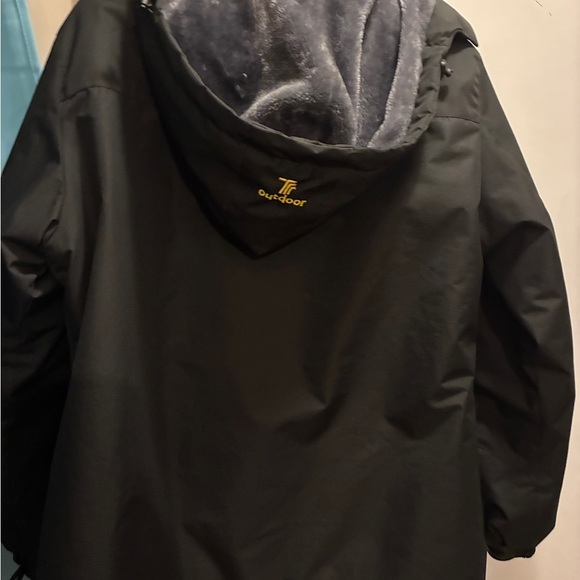 Men's Black Performance Jacket - Picture 2 of 2